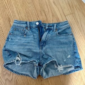 american eagle jean shorts, size 00, great condition!